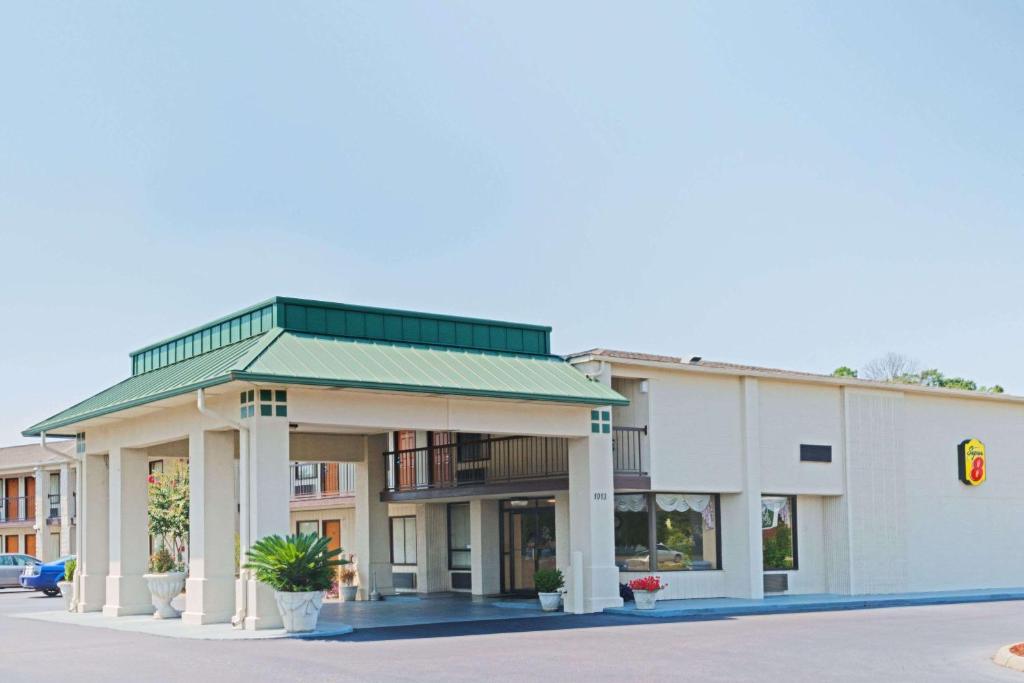 Baymont by Wyndham Troy image