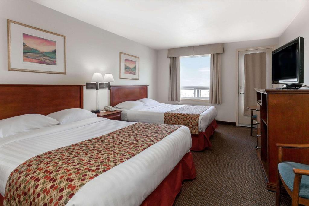 Super 8 by Wyndham Caraquet photo 4