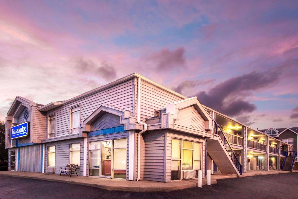 Travelodge by Wyndham Virginia Beach Bay Beach image