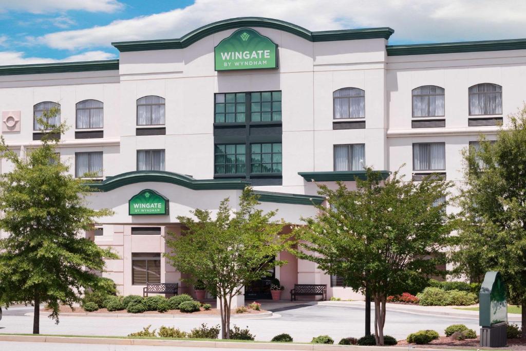 Wingate By Wyndham Lagrange image