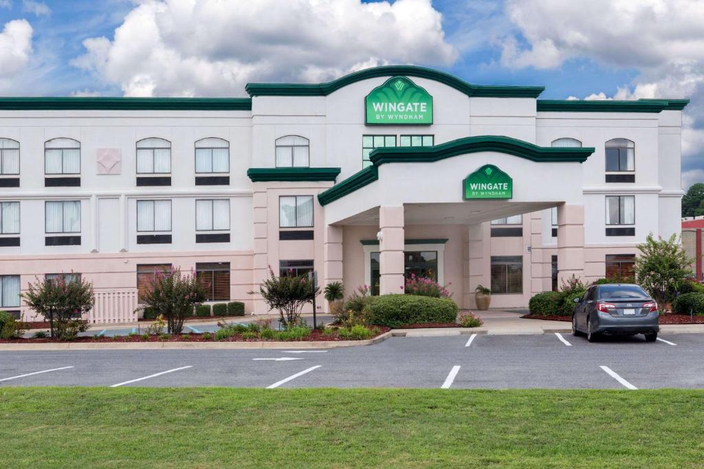 Wingate by Wyndham West Monroe image