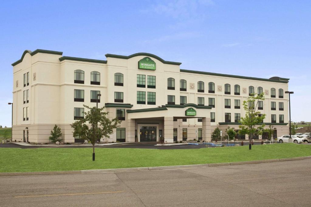 Wingate by Wyndham Bismarck image