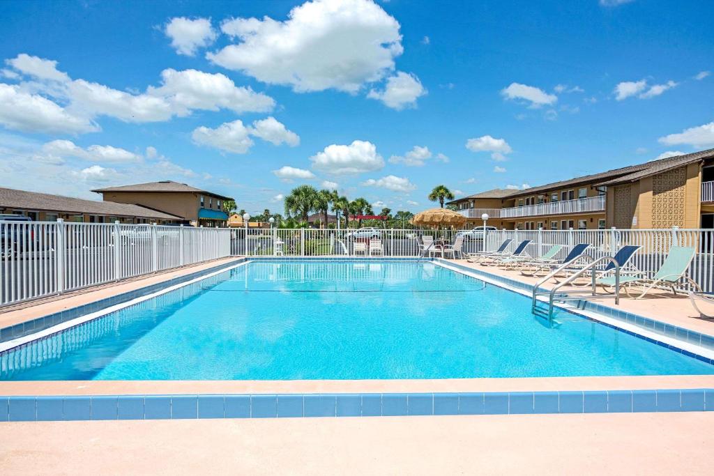 Knights Inn Kissimmee photo 4
