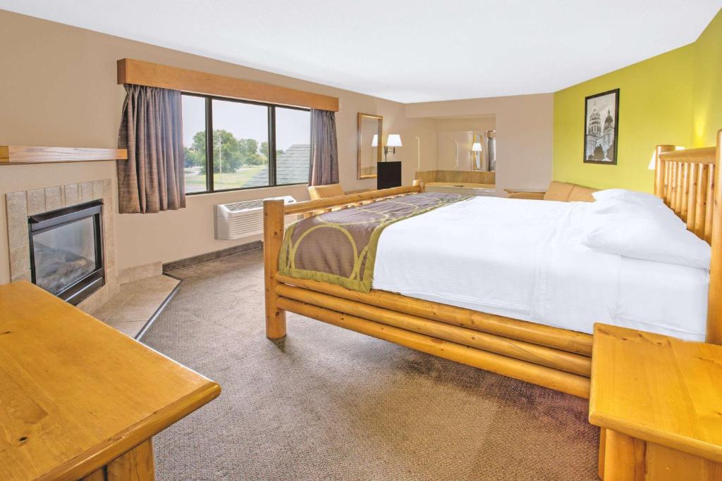 Super 8 by Wyndham Davenport photo 4