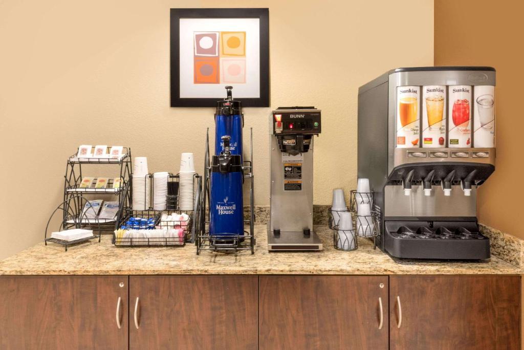 Microtel Inn & Suites by Wyndham photo 3