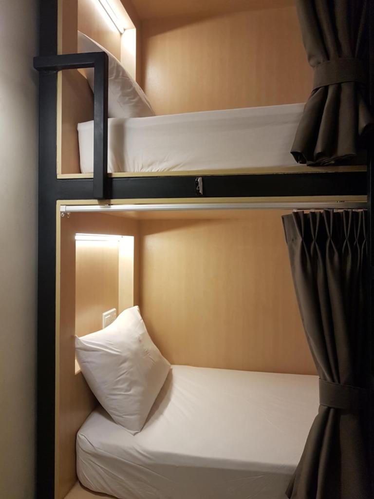 Номер (Кровать в общем номере для женщин с 4 кроватями), Hotel 1000 Miles