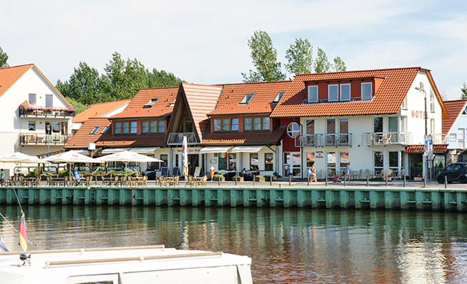 Hotel zur Brucke