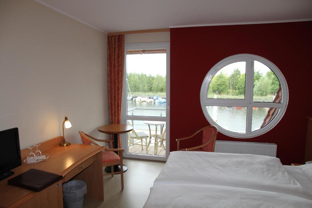 Hotel zur Brücke photo 1