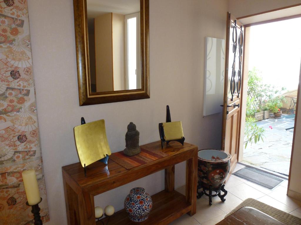 Comfortable Gite (2) in attractive Languedoc Village photo 4