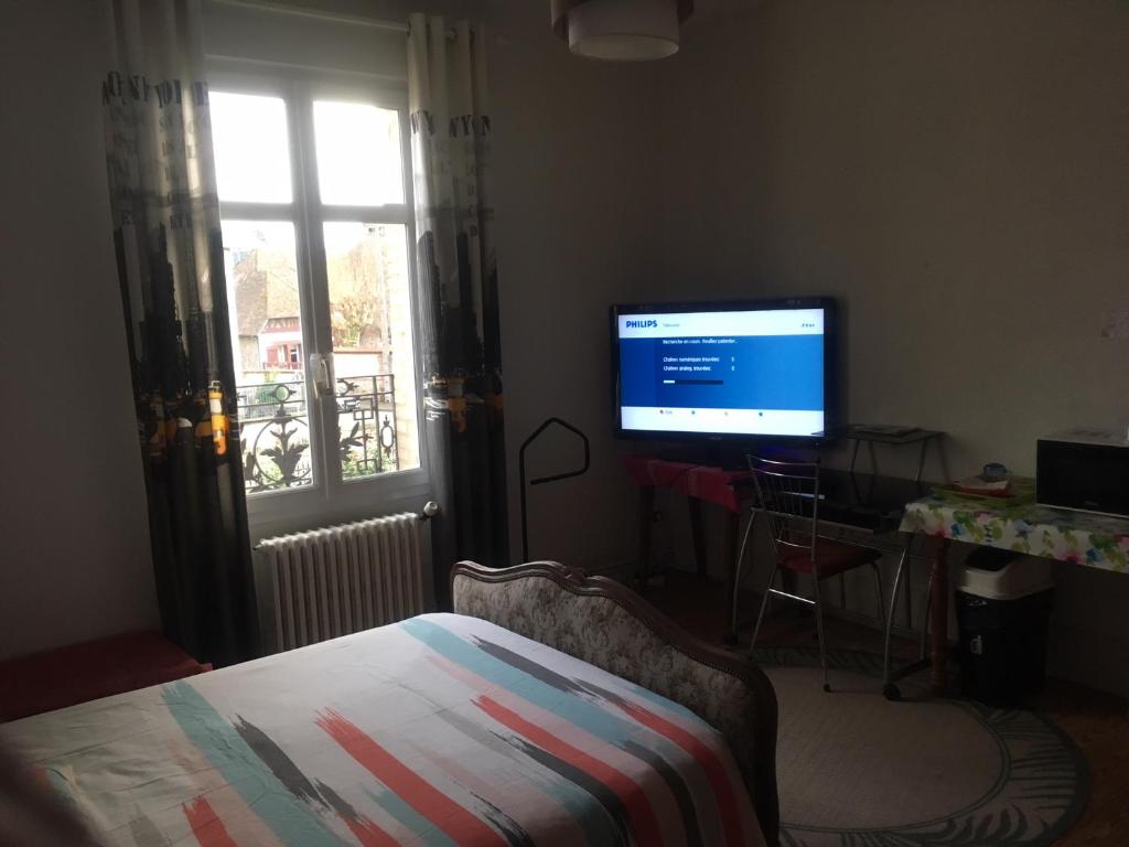 Chambre meublée photo 2