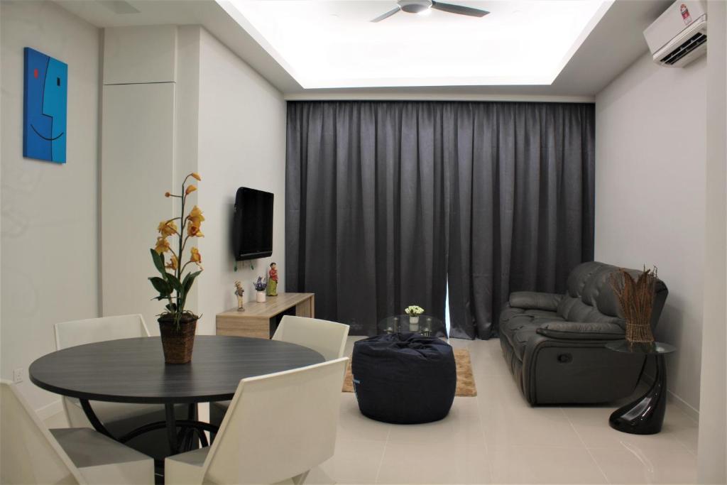 Azure Residence Paradigm Mall - Tap to explore photos
