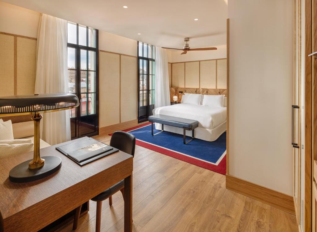 Сьюит (Полулюкс), H10 Madison 4* Sup