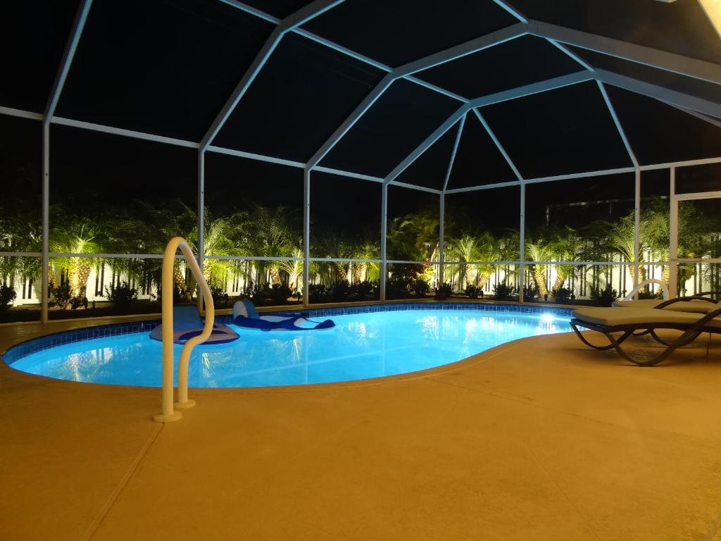 Luxury and the beach photo 4