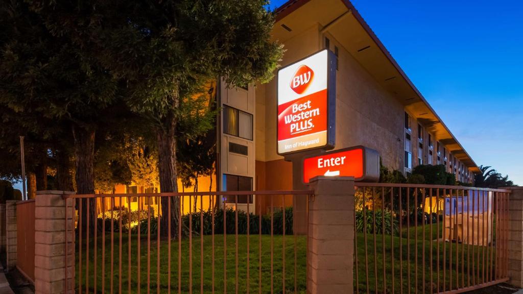 Best Western Plus Inn of Hayward image