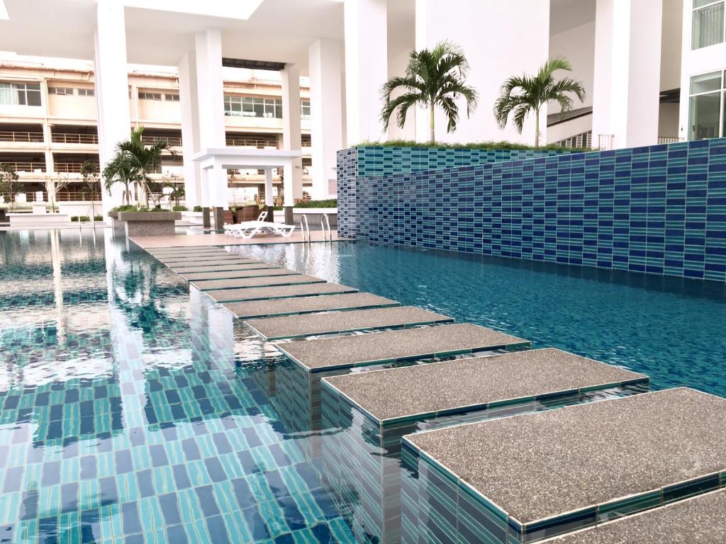 Pinnacle Tower @ Feel Suites photo 3