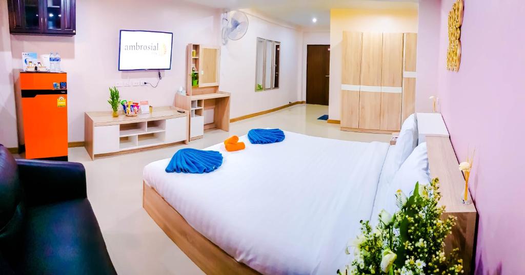 Сьюит (Люкс с балконом), Ambrosial Suites Premium Boutique Walking Street