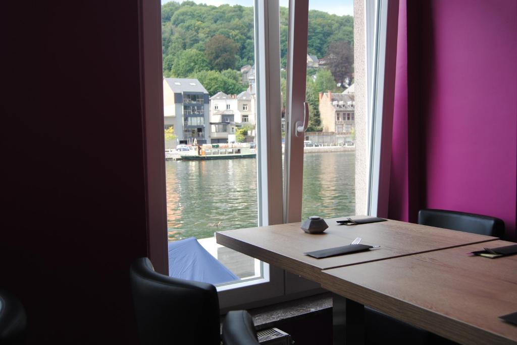 L'Inattendu "sur la croisette" Dinant centre photo 4