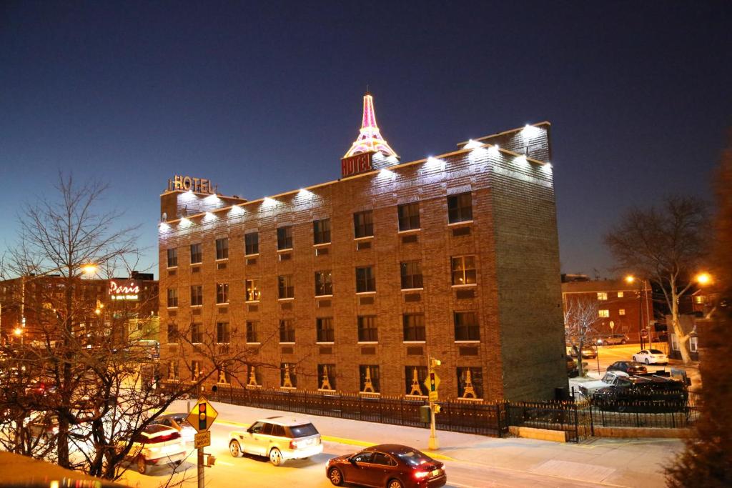 Paris Suites Hotel image