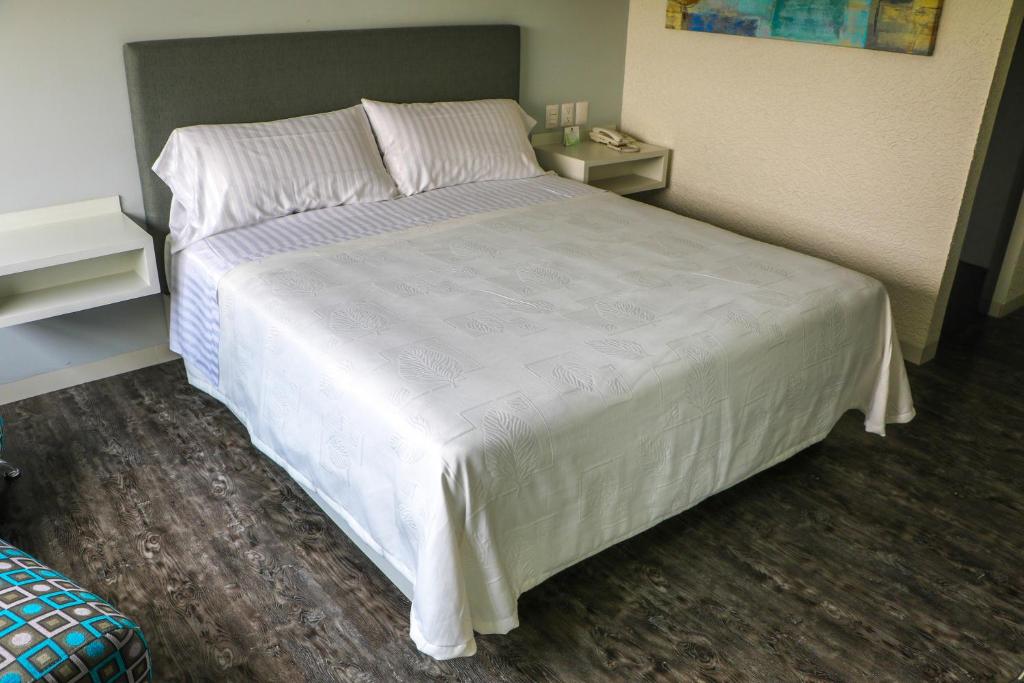 Двухместный (Номер Делюкс с кроватью размера «queen-size»), Hotel La Luna