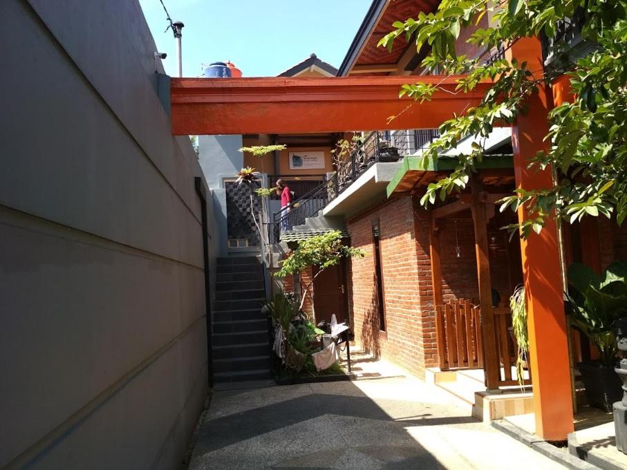 Crown Guest House photo 1