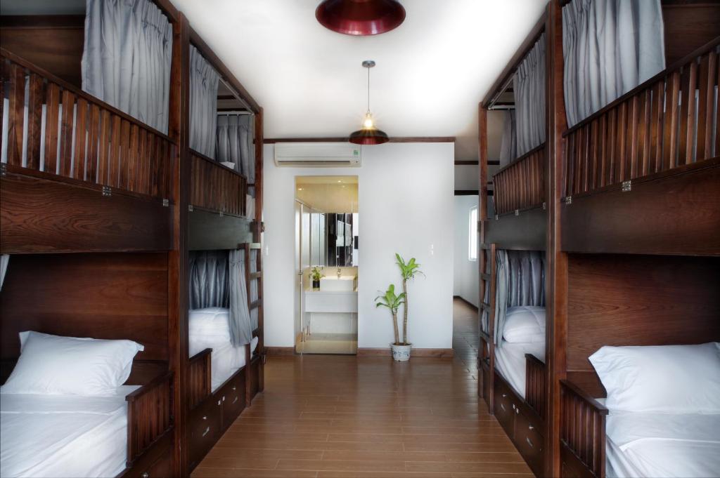 Номер (Кровать в общем 8-местном номере для мужчин и женщин), Origo Hotel Da Nang