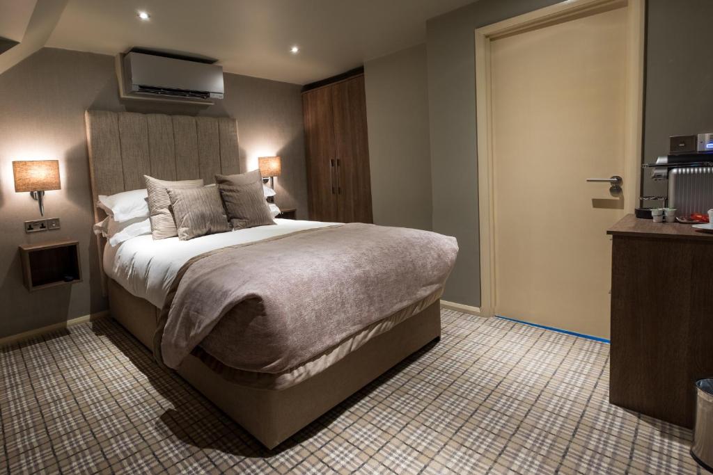 The Grand at Grasmere Room Type - Small Double Room
