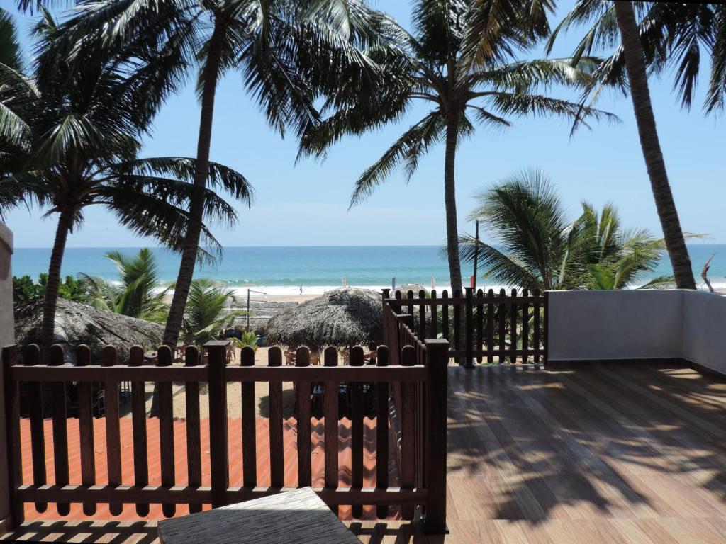 Трехместный (Трехместный номер Делюкс с видом на море), Yula Beach