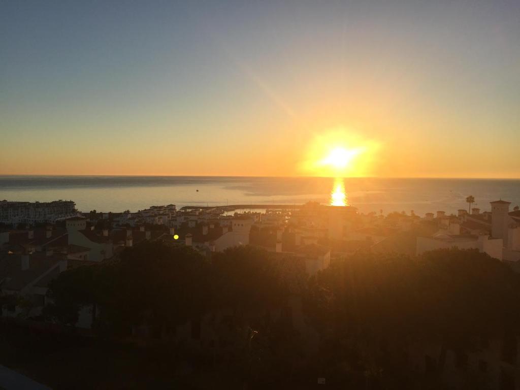 Duquesa suite and golf with a spectacular sea view photo 3