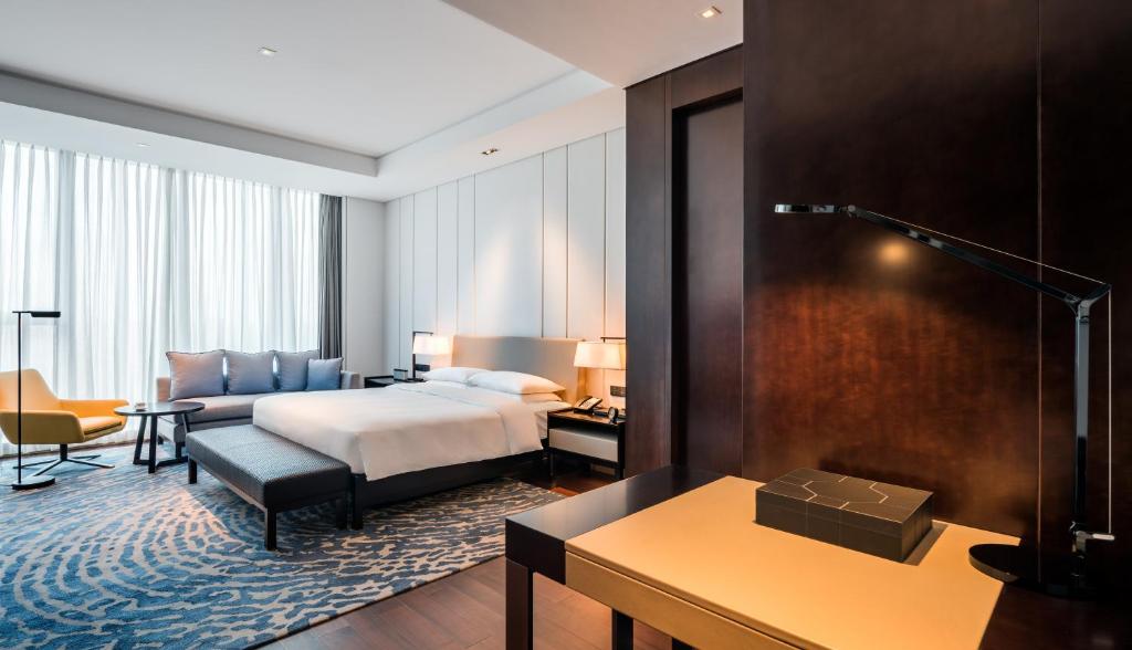 Трехместный (Представительский люкс «Ридженси»), Hyatt Regency Shanghai Global Harbor