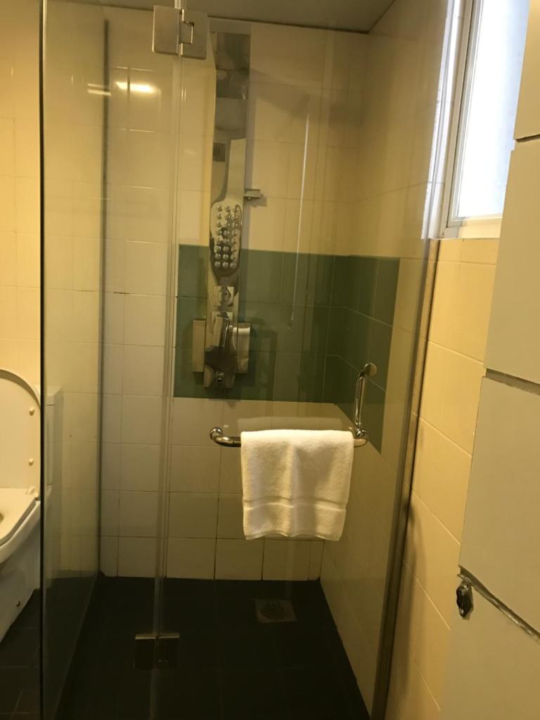 Двухместный (Небольшой номер с кроватью размера «queen-size»), Impala City Hotel and Hostel Kandy 50