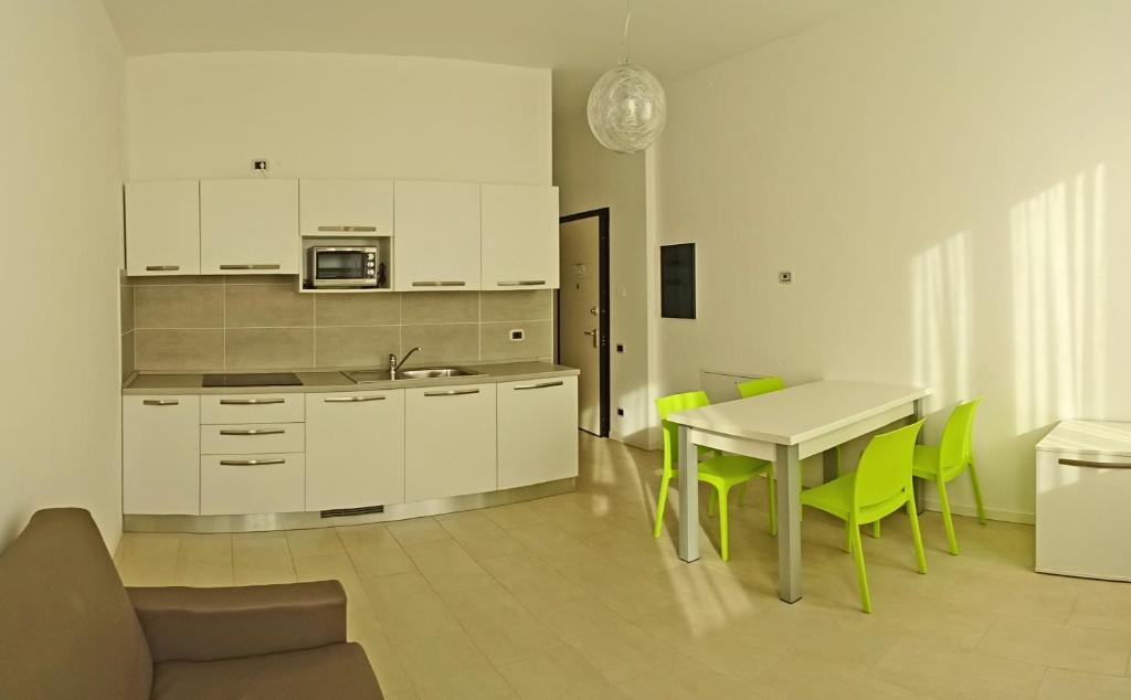Campione Ora apartments by Gardadomusmea photo 2
