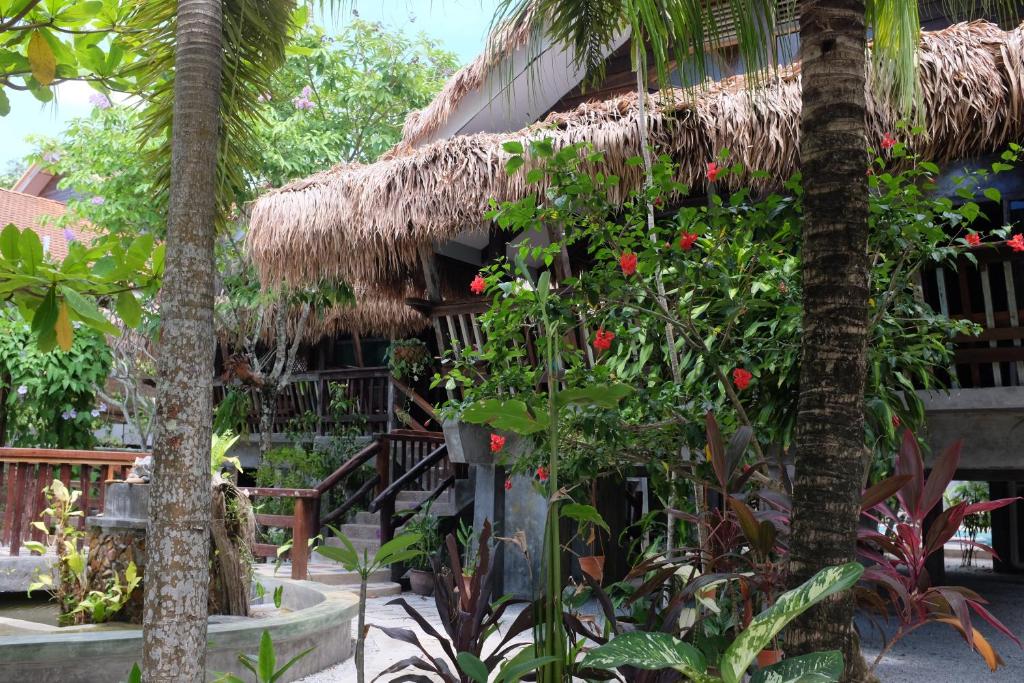 Вилла (Вилла с видом на сад), Panji Panji Tropical Wooden Home