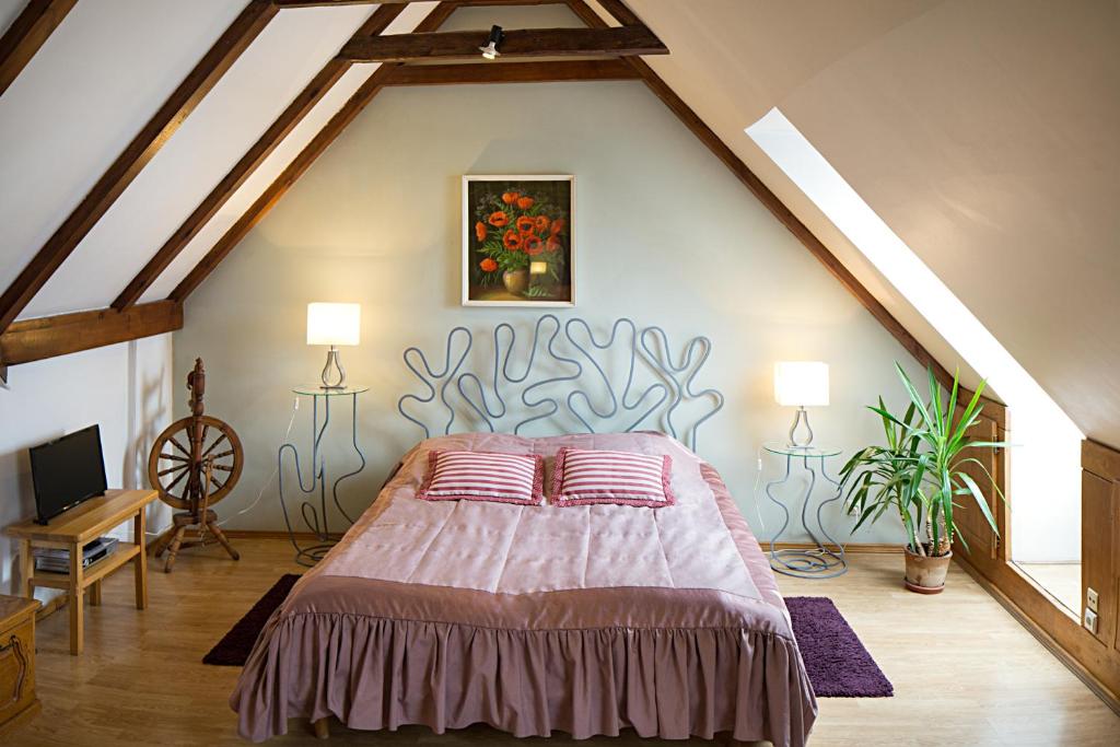 Двухместный (Улучшенный двухместный номер с 1 кроватью), Bernardinu B&B House