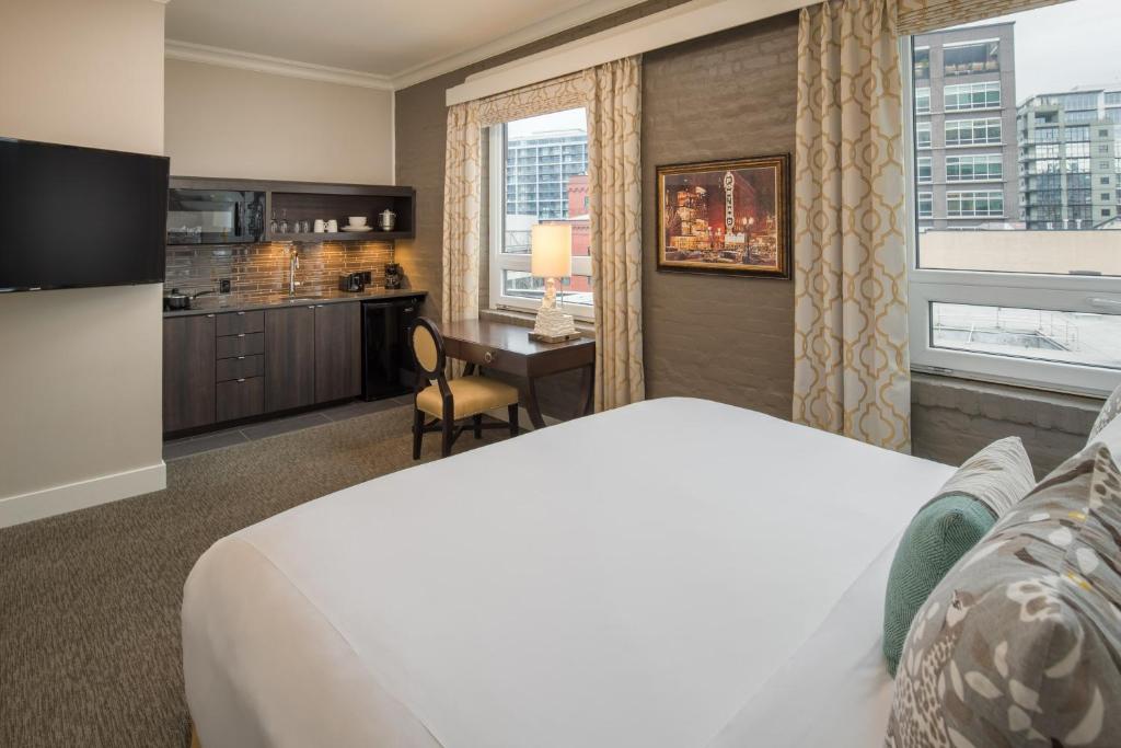 Двухместный (Номер Делюкс с кроватью размера «king-size» и кухней), The Mark Spencer Hotel