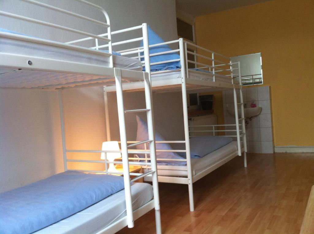 Семейный (Номер с 5 кроватями и общей ванной комнатой), Shiva's CitySleep