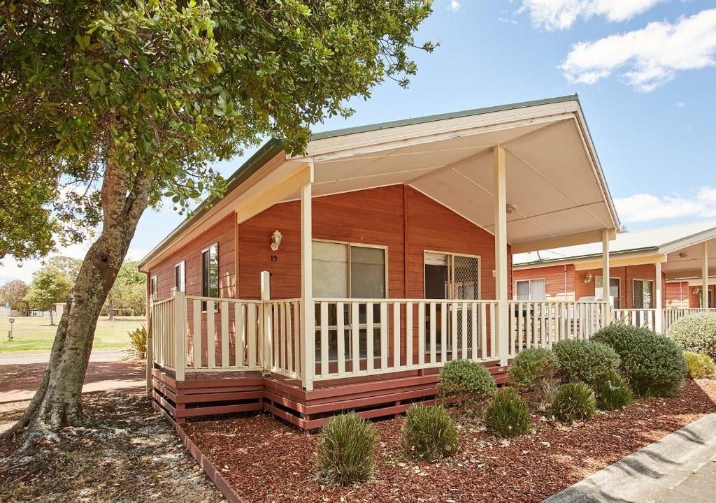 NRMA Canton Beach Holiday Park - Tap to explore photos