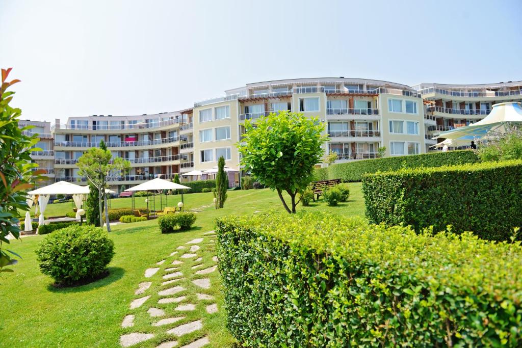 Apartments in Sunny Island Complex photo 4