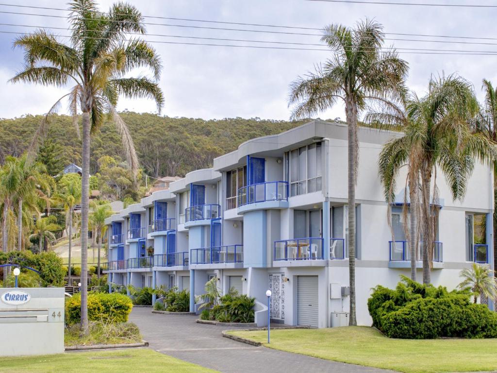 Cirrus 6 44 Marine Drive