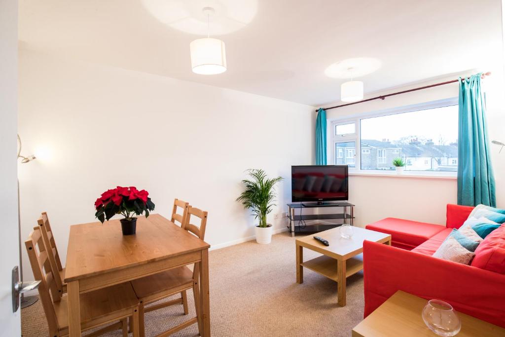 Comfy 2BR Flat with Wi-Fi in Bishop's Stortford