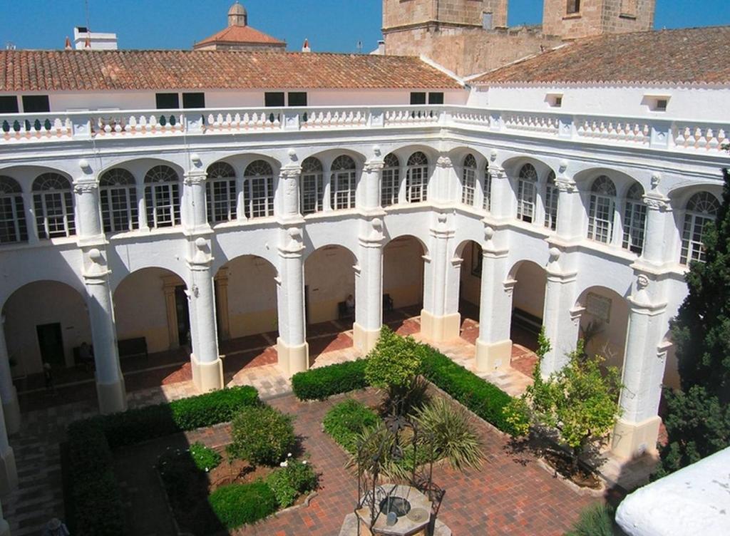 Grupoandria El Claustre de Ciutadella - HOSPEDERIA photo 4