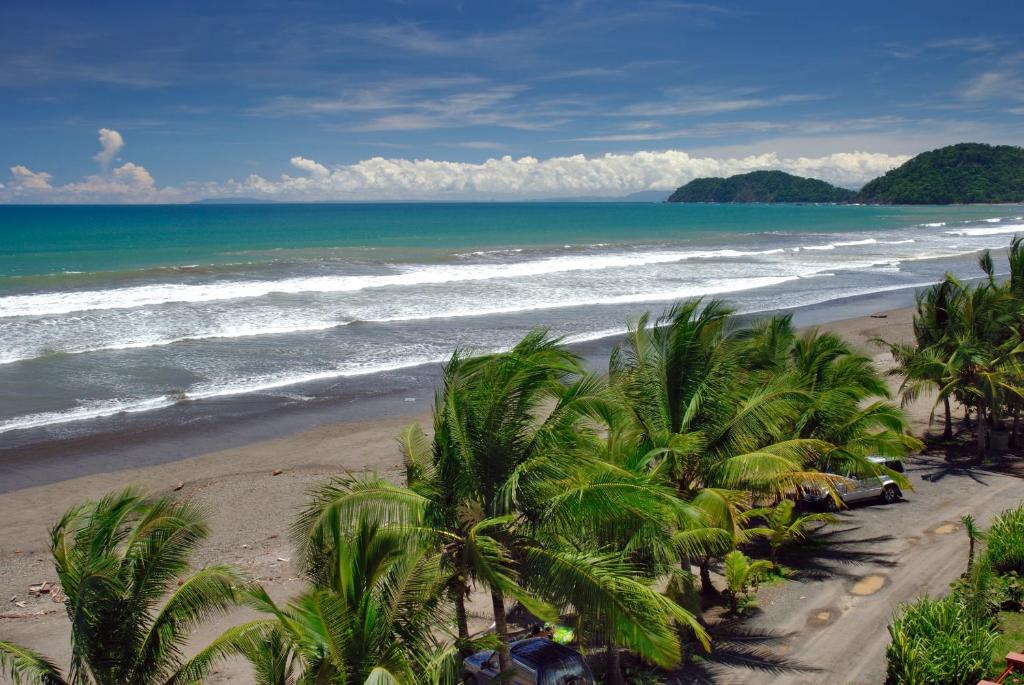 Delluz Bahia Azul 4B Pool view, Jaco Beach 2nd floor photo 2