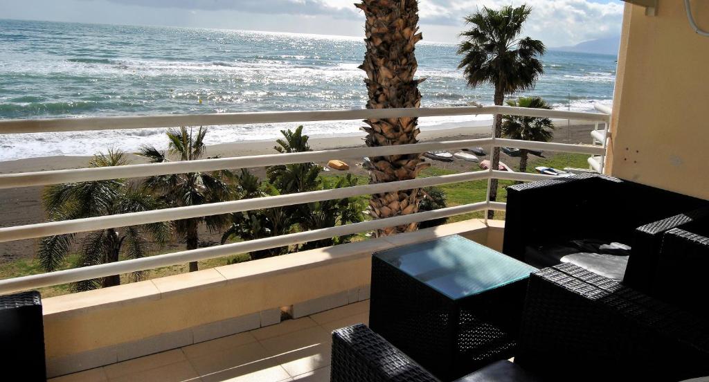 APARTAMENTO FRENTE AL MAR,PRIMERA LINEA photo 2