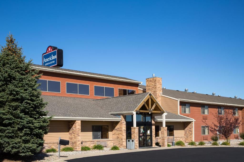 AmericInn by Wyndham Sioux City photo 1