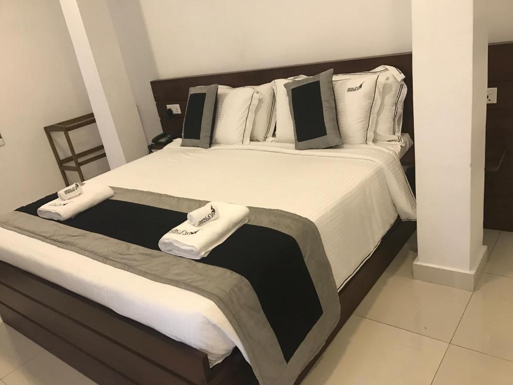 Сьюит (Люкс с кроватью размера «king-size» и балконом), Impala City Hotel and Hostel Kandy 50