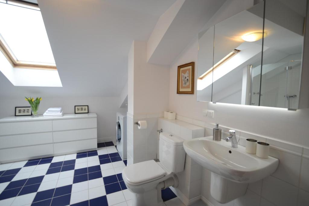 Апартаменты (Лофт), Crystal Suites Old Town