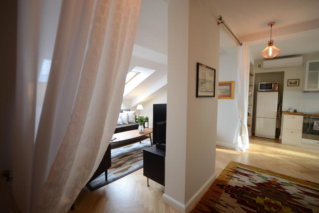 Апартаменты (Лофт), Crystal Suites Old Town