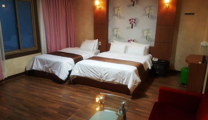 Uljin Grand Hotel photo 2