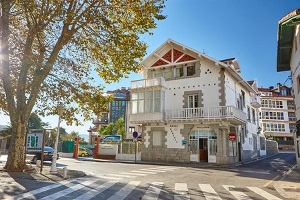 Hotel Atalaya photo 3