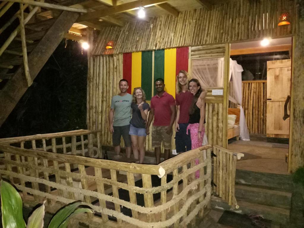 Студио (Номер-студио с видом на сад), Chami's Place
