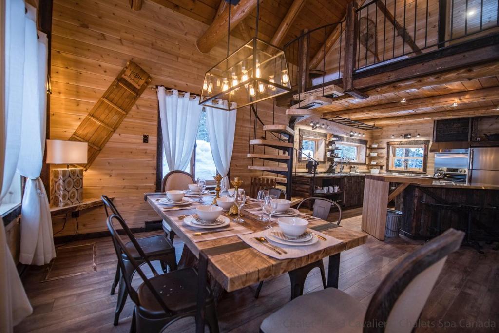 Les 3 Cavaliers - Les Chalets Spa Canada photo 3